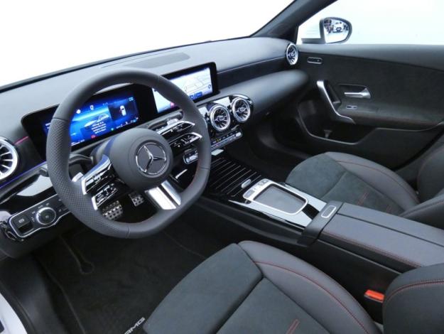 MERCEDES-BENZ Classe A 200 d AMG Line  Classe A 200 d AMG Line
