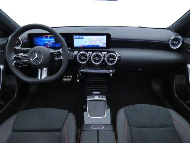 MERCEDES-BENZ Classe A 200 d AMG Line  Classe A 200 d AMG Line
