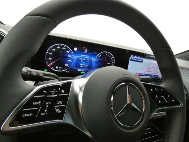MERCEDES-BENZ GLA 250 e Hybrid EQ Business Line  GLA 250 e Hybrid EQ Business Line
