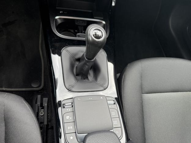 MERCEDES-BENZ A 160   