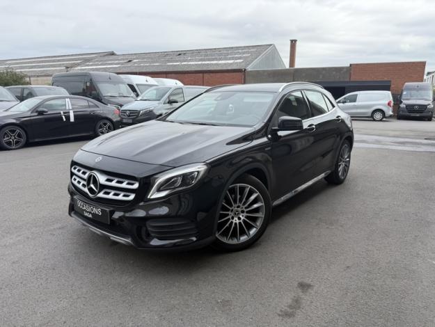 MERCEDES-BENZ GLA 180 AMG Line  
