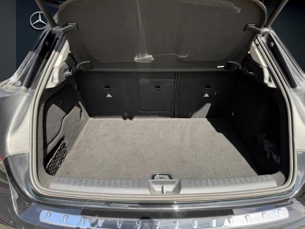 MERCEDES-BENZ GLA 180 AMG Line  