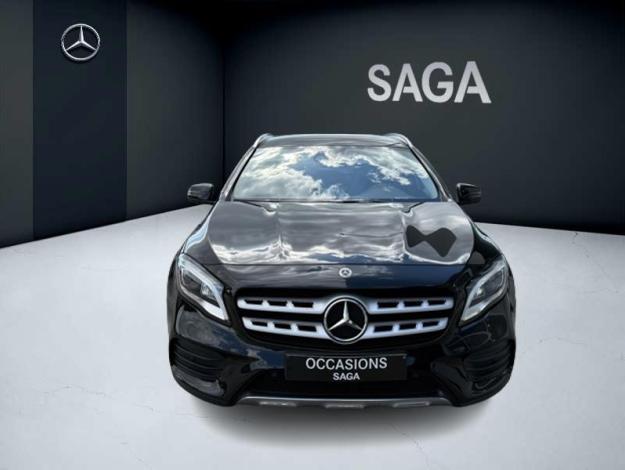MERCEDES-BENZ GLA 180 AMG Line  