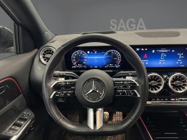 MERCEDES-BENZ GLA 250 e AMG Line  