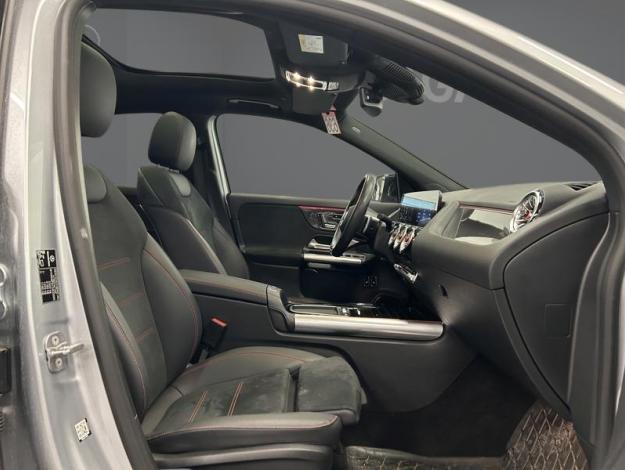 MERCEDES-BENZ GLA 250 e AMG Line  