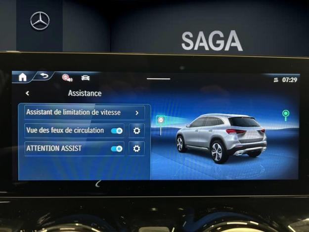MERCEDES-BENZ GLA 250 e AMG Line  