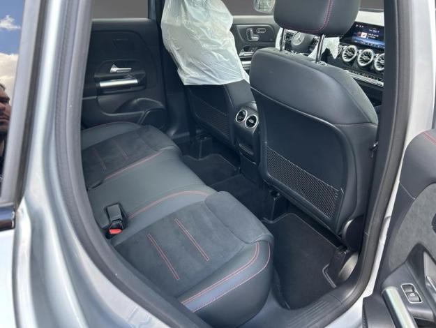 MERCEDES-BENZ GLA 250 e AMG Line  