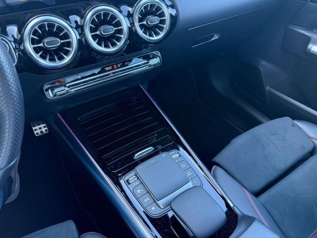 MERCEDES-BENZ GLA 250 e AMG Line  