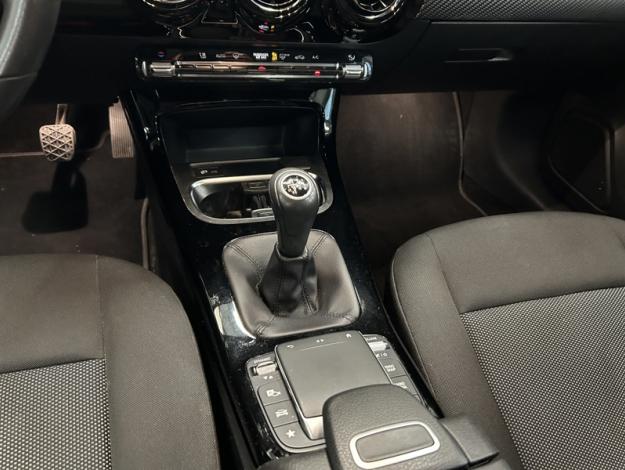 MERCEDES-BENZ A 180 d Style  