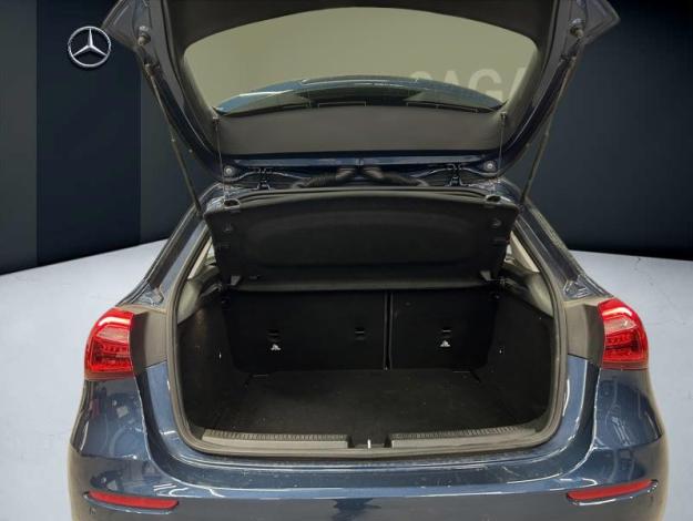 MERCEDES-BENZ A 180 d Style  