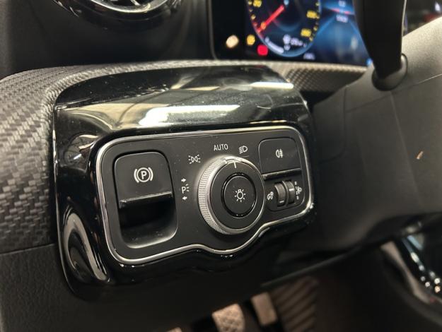 MERCEDES-BENZ A 180 d Style  