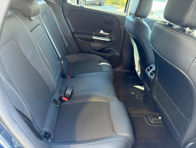 MERCEDES-BENZ EQA 250 Business Edition PREMIUM  