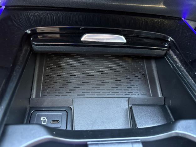 MERCEDES-BENZ EQA 250 Business Edition PREMIUM  