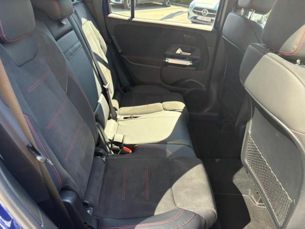 MERCEDES-BENZ GLB 180 d Pack AMG Attelage  