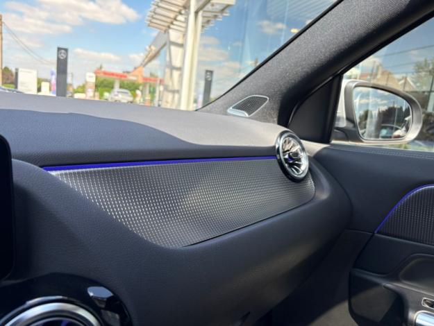 MERCEDES-BENZ EQA 250 Premium Toit Pano Burmester  