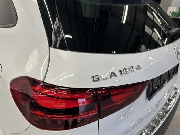 MERCEDES-BENZ GLA-Klasse GLA 180 d AMG Line