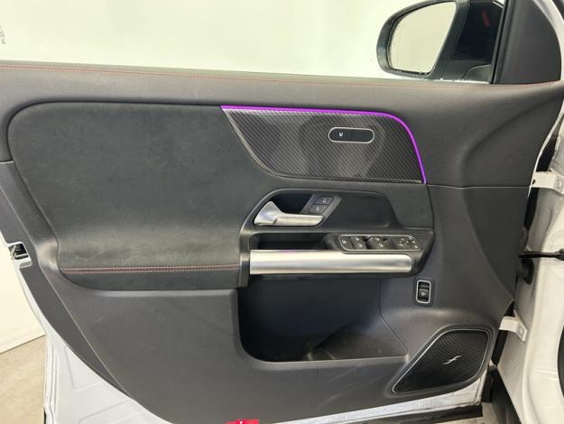 MERCEDES-BENZ GLA-Klasse GLA 180 d AMG Line