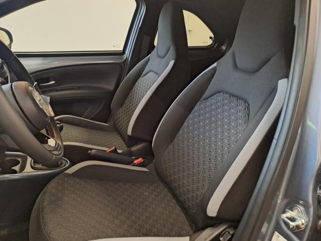 TOYOTA Aygo X 1.0 VVT-i 72 Design  AYGO X 72 CH BVM5 DESIGN ZENRADAR MY24.