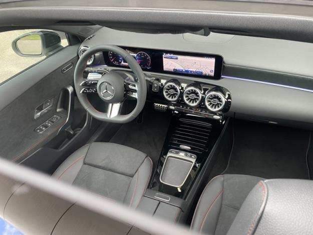 MERCEDES-BENZ Classe A 180 AMG Line  Classe A 180 AMG Line