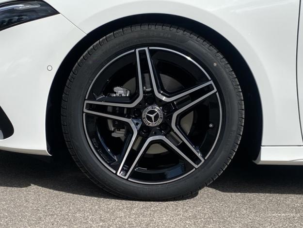 MERCEDES-BENZ Classe A 180 AMG Line  Classe A 180 AMG Line