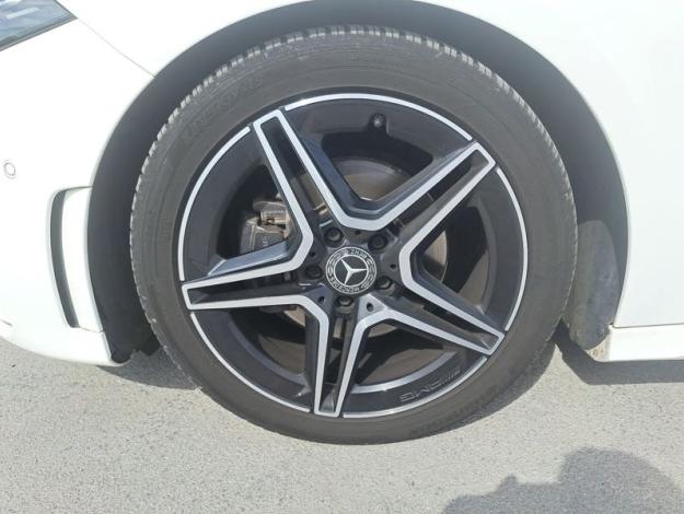 MERCEDES-BENZ A-Klasse A 180 d Launch Edition