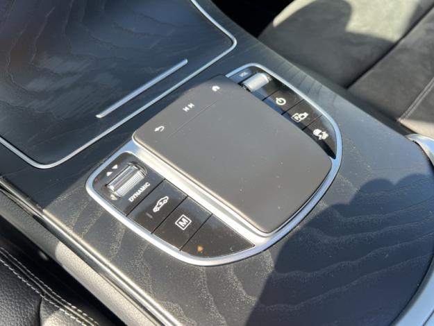 MERCEDES-BENZ GLC 300de 4MATIC SUV AMG Line GLC 300de 4MATIC SUV AMG Line  GLC 300de 4MATIC SUV AMG Line
