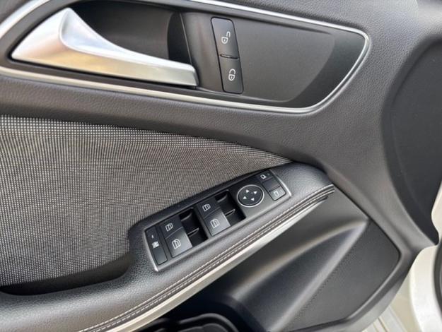 MERCEDES-BENZ Classe A A 180 Intuition  