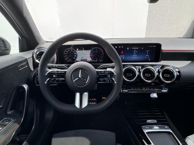 MERCEDES-BENZ Classe A 200 d AMG Line  Classe A 200 d AMG Line