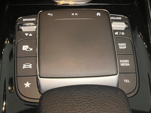 MERCEDES-BENZ GLB 200 d AMG Line  