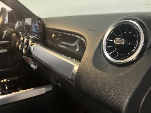 MERCEDES-BENZ GLB 200 d AMG Line  