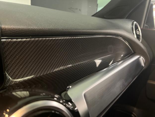 MERCEDES-BENZ GLB 200 d AMG Line  