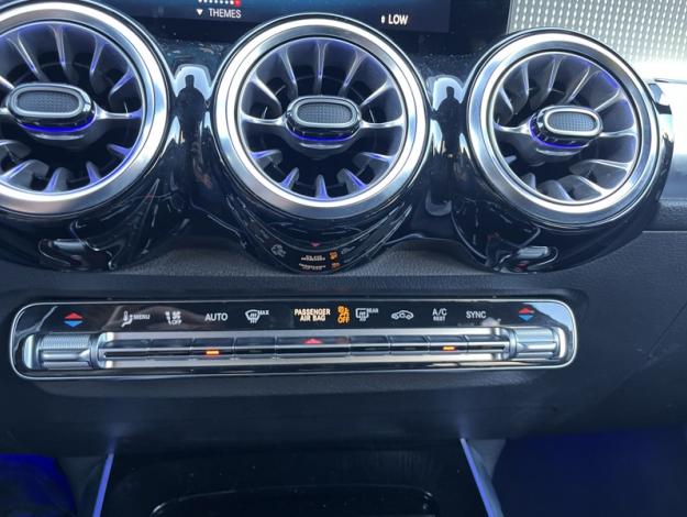 MERCEDES-BENZ GLB 200 d Progressive Line  GLB 200 d Progressive Line