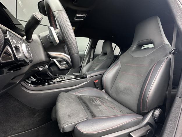MERCEDES-BENZ Classe A 200 AMG Line  