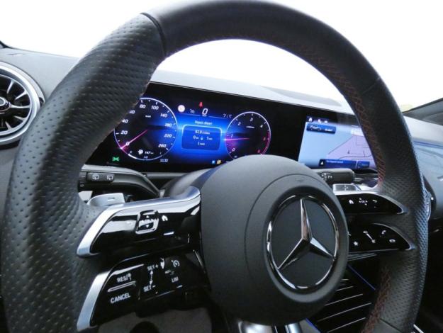 MERCEDES-BENZ GLA 200 d AMG Line  