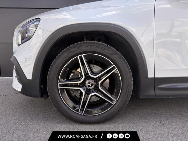 MERCEDES-BENZ GLB 200 d AMG Line  