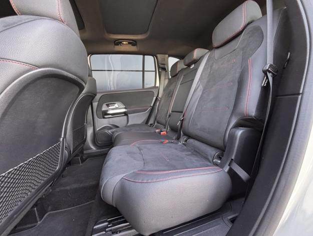 MERCEDES-BENZ GLB 200 d AMG Line  