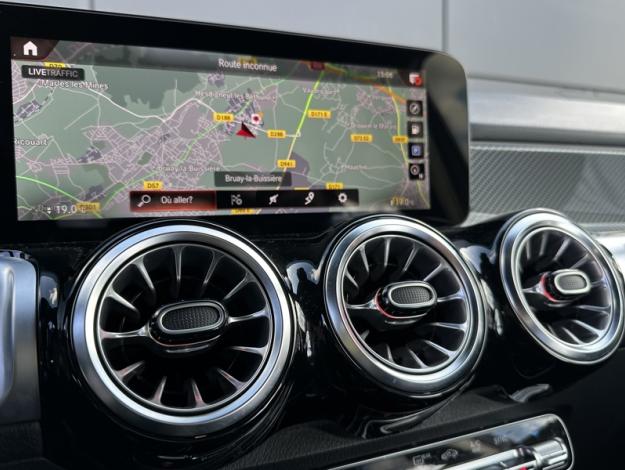 MERCEDES-BENZ GLB 200 d AMG Line  