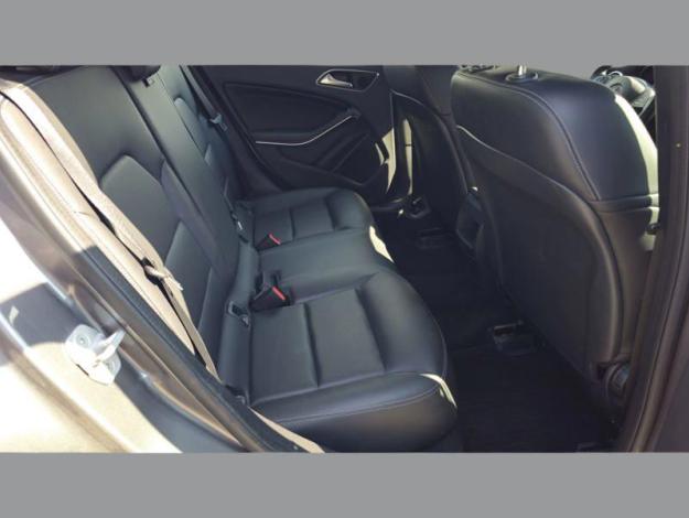 MERCEDES-BENZ GLA 180 URBAN  