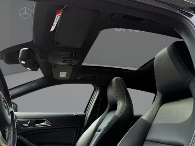 MERCEDES-BENZ GLA 180  AMG LINE 