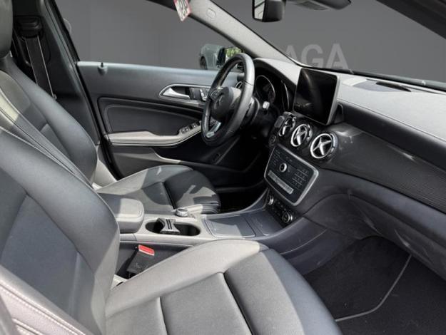 MERCEDES-BENZ GLA 180  AMG LINE 