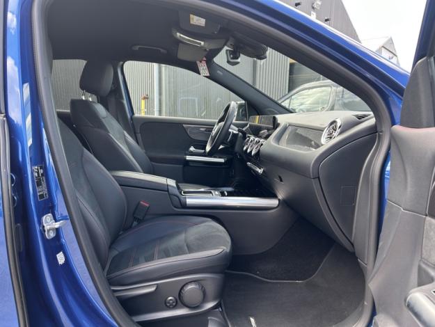 MERCEDES-BENZ GLA 200 d AMG Pack Night Facelift  