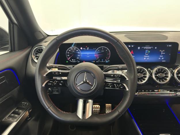 MERCEDES-BENZ GLB 200 d AMG Pack Night Facelift Attelage  