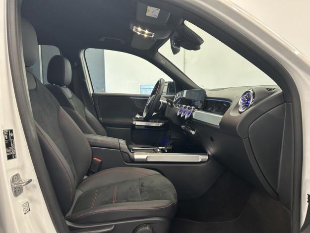 MERCEDES-BENZ GLB 200 d AMG Pack Night Facelift Attelage  