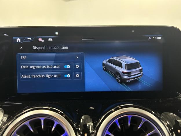 MERCEDES-BENZ GLB 200 d AMG Pack Night Facelift Attelage  