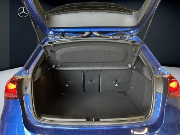 MERCEDES-BENZ A 200 d AMG Pack Night Facelift  