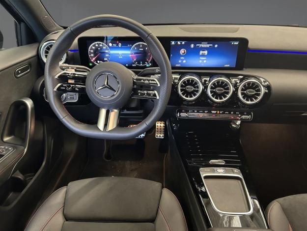 MERCEDES-BENZ A 200 d AMG Pack Night Facelift  