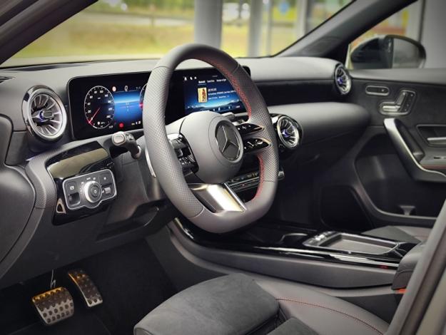 MERCEDES-BENZ Classe A 200 d AMG Line  Classe A 200 d AMG Line
