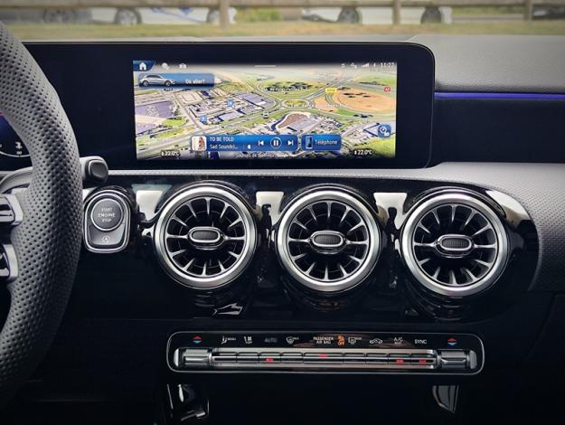 MERCEDES-BENZ Classe A 200 d AMG Line  Classe A 200 d AMG Line