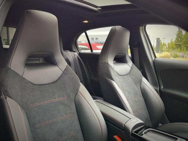 MERCEDES-BENZ Classe A 200 d AMG Line  Classe A 200 d AMG Line