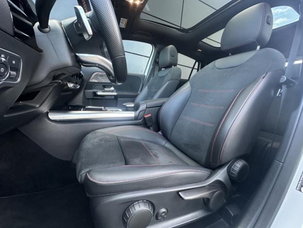 MERCEDES-BENZ GLA 220 d 4MATIC AMG Line  